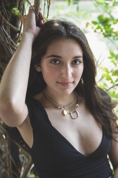 Styra Goldblatt (10)_800x1200_400x600