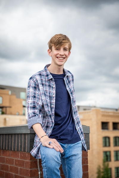 Zach Govin – Senior (91)_800x1200_400x600